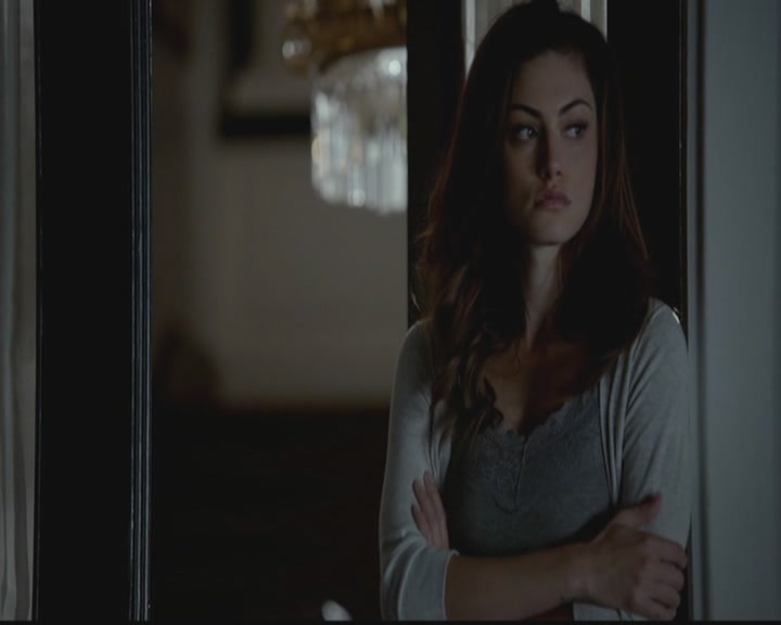 VampireDiariesWorld-dot-org_TheOriginals1x03TangledUpInBlue0080.jpg