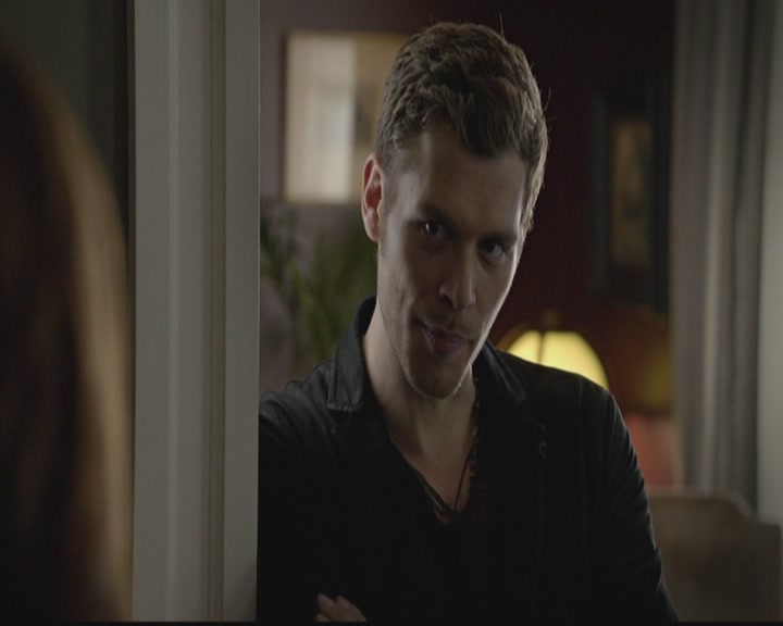 VampireDiariesWorld-dot-org_TheOriginals1x03TangledUpInBlue0118.jpg