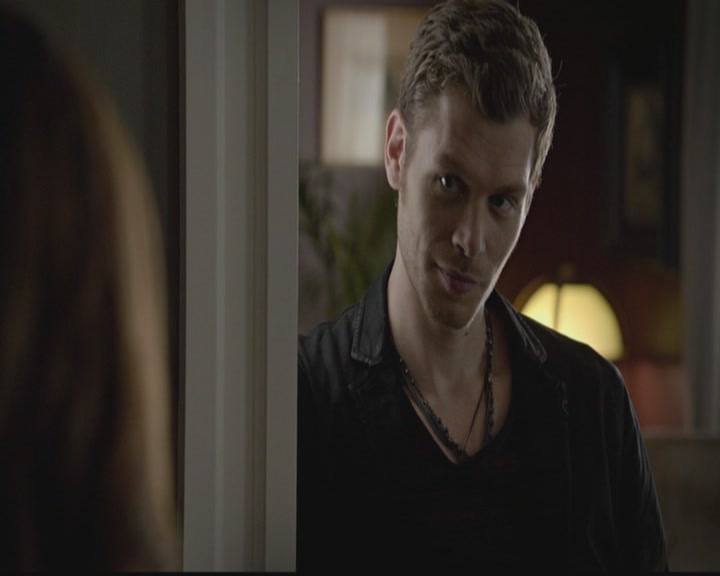 VampireDiariesWorld-dot-org_TheOriginals1x03TangledUpInBlue0129.jpg