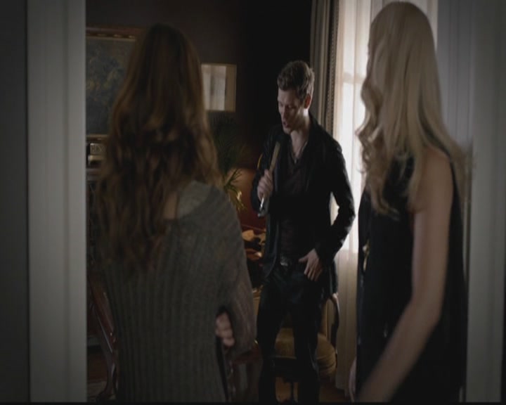 VampireDiariesWorld-dot-org_TheOriginals1x03TangledUpInBlue0143.jpg