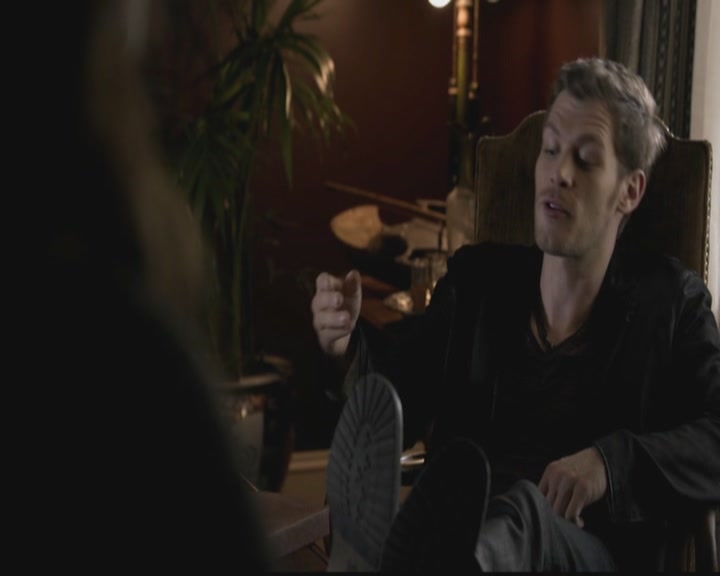 VampireDiariesWorld-dot-org_TheOriginals1x03TangledUpInBlue0159.jpg