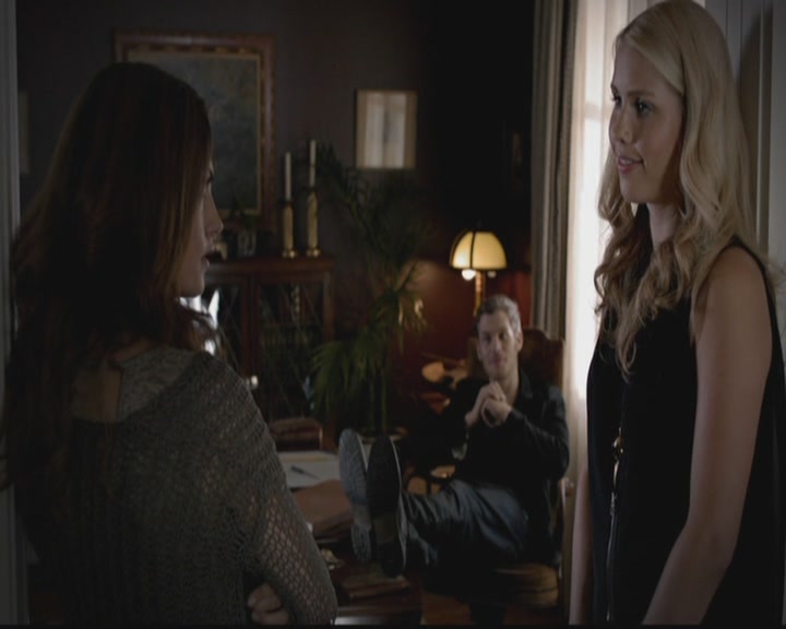 VampireDiariesWorld-dot-org_TheOriginals1x03TangledUpInBlue0175.jpg