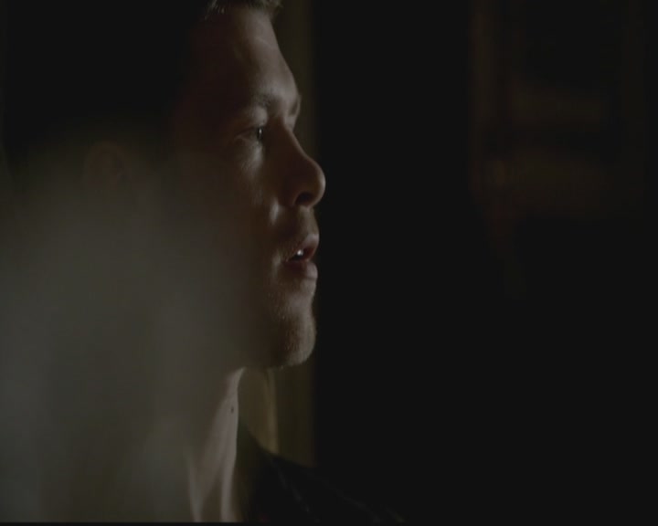 VampireDiariesWorld-dot-org_TheOriginals1x03TangledUpInBlue0879.jpg