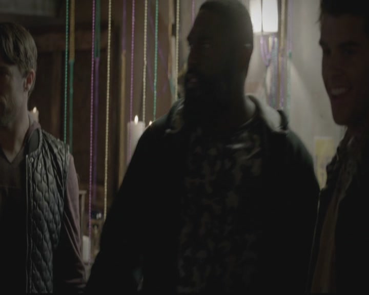 VampireDiariesWorld-dot-org_TheOriginals1x03TangledUpInBlue0904.jpg