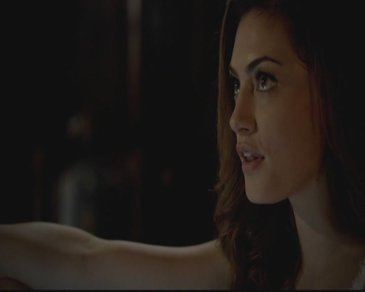 VampireDiariesWorld-dot-org_TheOriginals1x03TangledUpInBlue2138.jpg