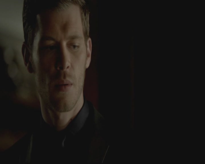 VampireDiariesWorld-dot-org_TheOriginals1x03TangledUpInBlue2141.jpg