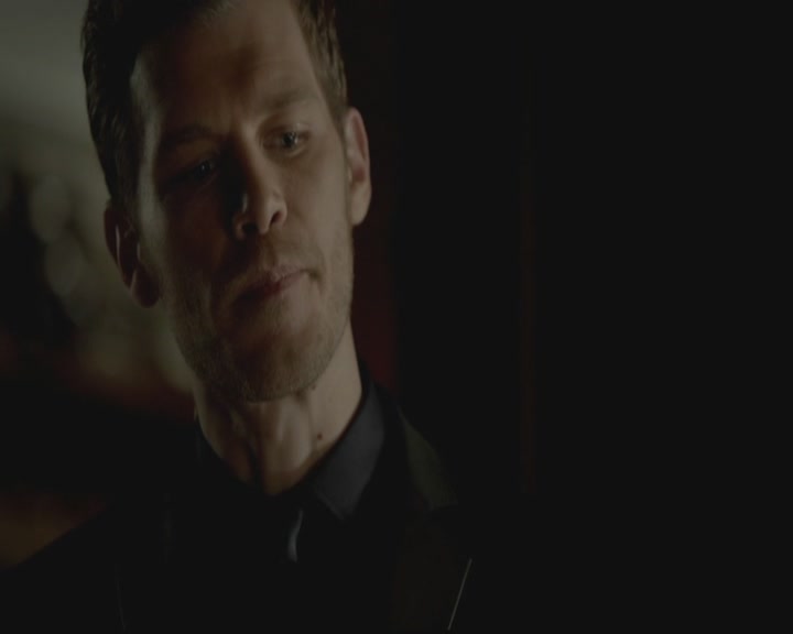 VampireDiariesWorld-dot-org_TheOriginals1x03TangledUpInBlue2145.jpg