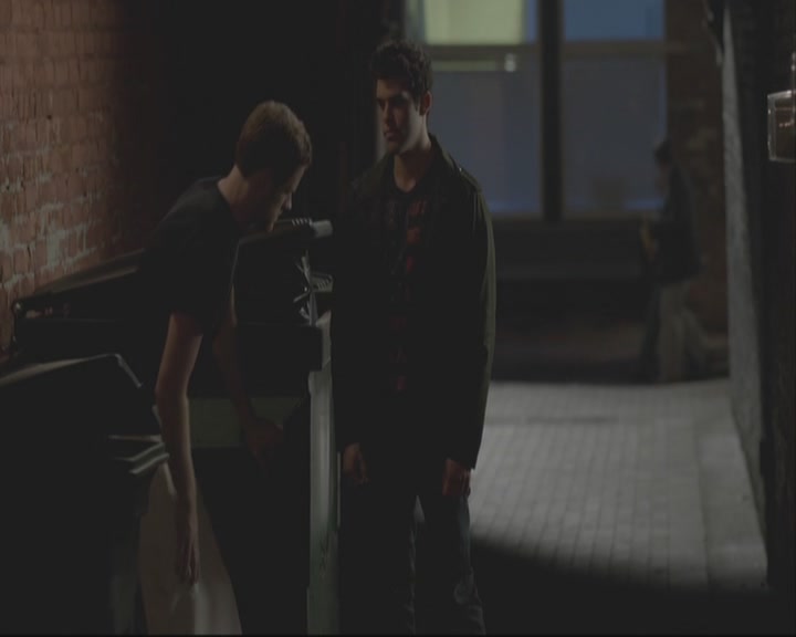 VampireDiariesWorld-dot-org_TheOriginals1x04GirlInNewOrleans-deletedscene0012.jpg