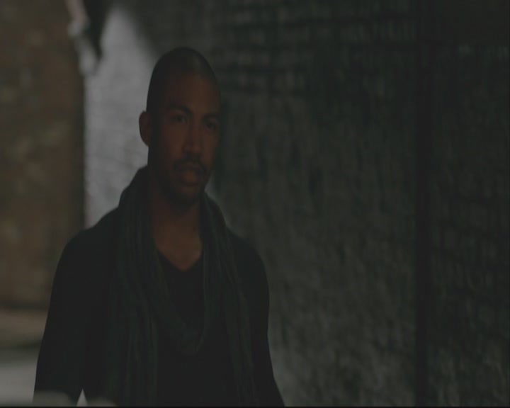 VampireDiariesWorld-dot-org_TheOriginals1x04GirlInNewOrleans-deletedscene0046.jpg