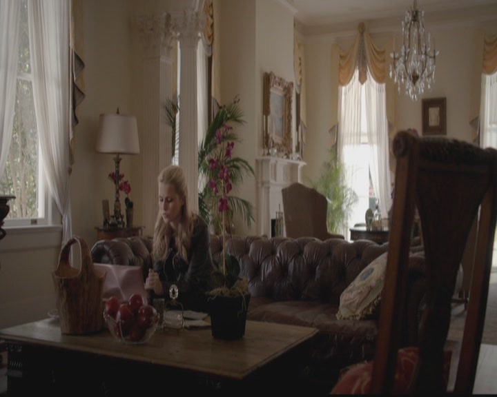 VampireDiariesWorld-dot-org_TheOriginals1x04GirlInNewOrleans0457.jpg