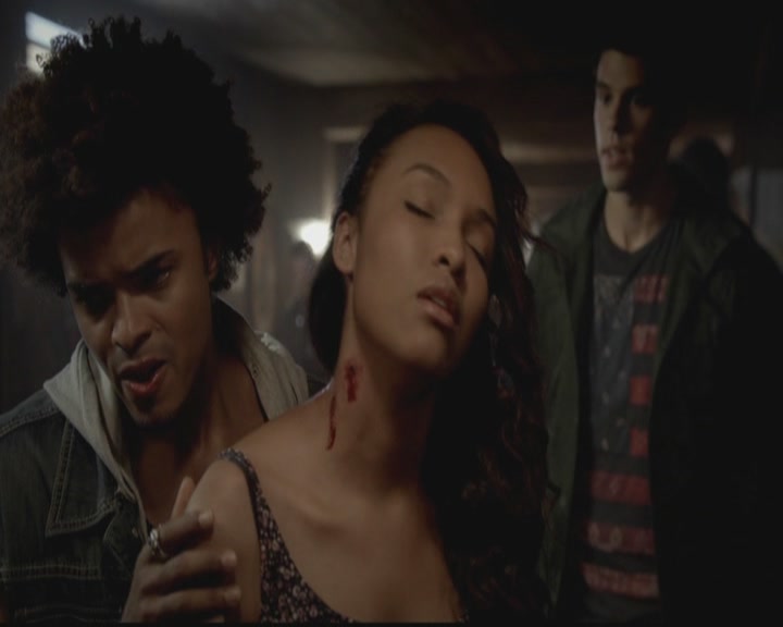 VampireDiariesWorld-dot-org_TheOriginals1x04GirlInNewOrleans0519.jpg