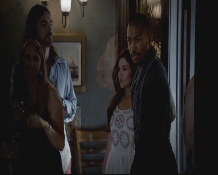 VampireDiariesWorld-dot-org_TheOriginals1x04GirlInNewOrleans0652.jpg