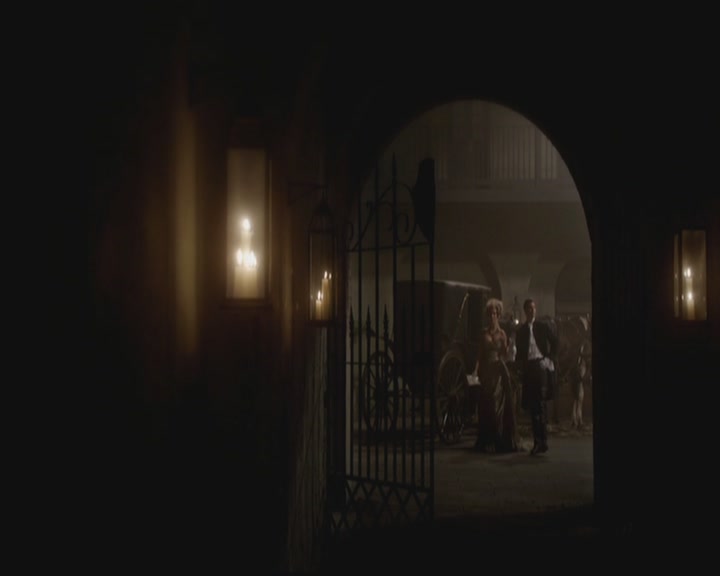 VampireDiariesWorld-dot-org_TheOriginals1x04GirlInNewOrleans0910.jpg