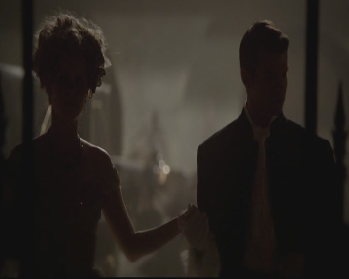 VampireDiariesWorld-dot-org_TheOriginals1x04GirlInNewOrleans0916.jpg