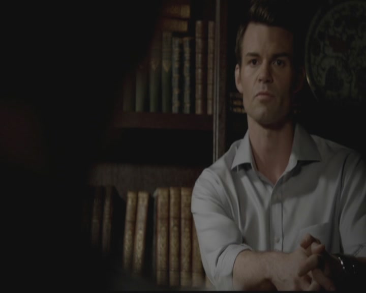 VampireDiariesWorld-dot-org_TheOriginals1x05SinnersAndSaints2307.jpg