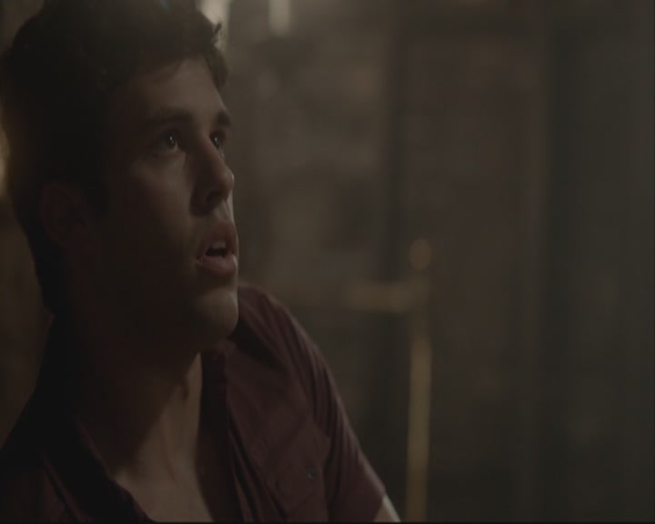 VampireDiariesWorld-dot-org_TheOriginals1x07Bloodletting-deletedscenes0034.jpg