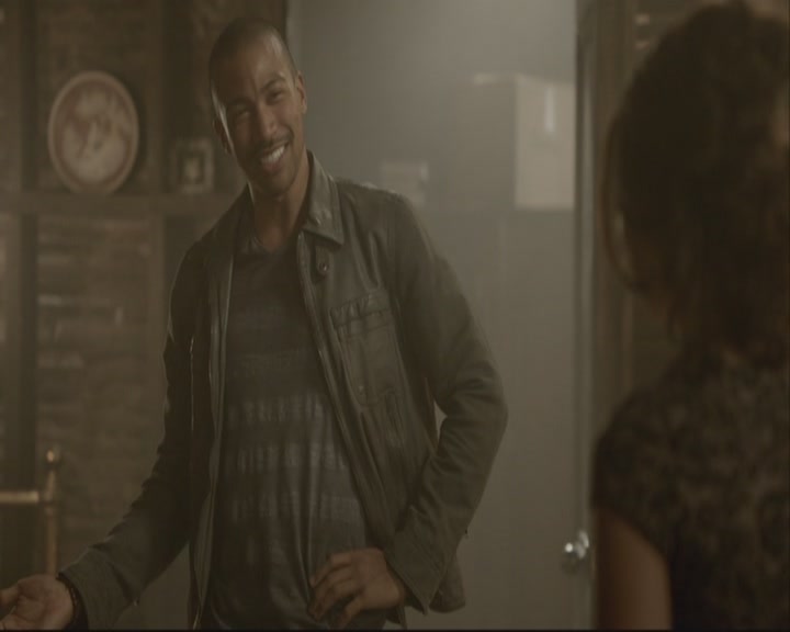 VampireDiariesWorld-dot-org_TheOriginals1x07Bloodletting-deletedscenes0043.jpg