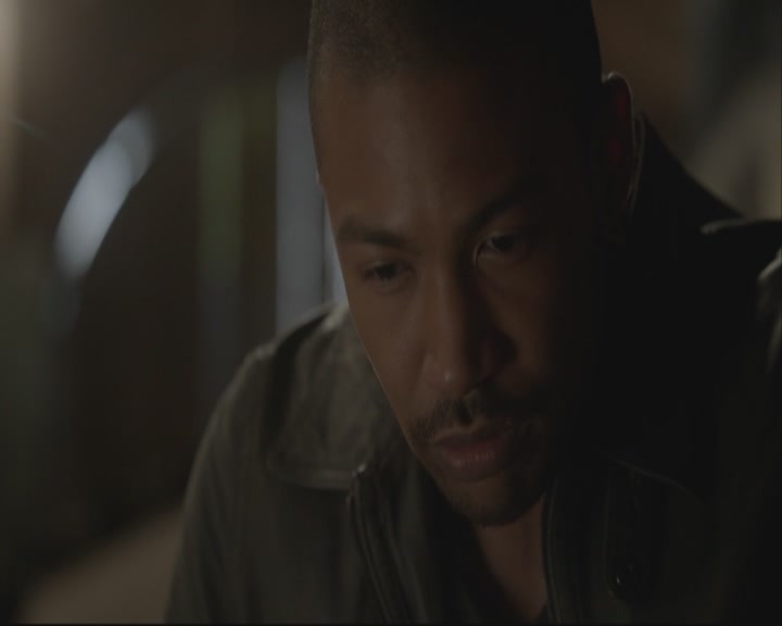 VampireDiariesWorld-dot-org_TheOriginals1x07Bloodletting-deletedscenes0142.jpg