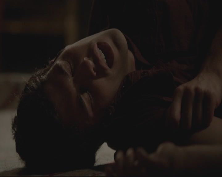 VampireDiariesWorld-dot-org_TheOriginals1x07Bloodletting-deletedscenes0148.jpg