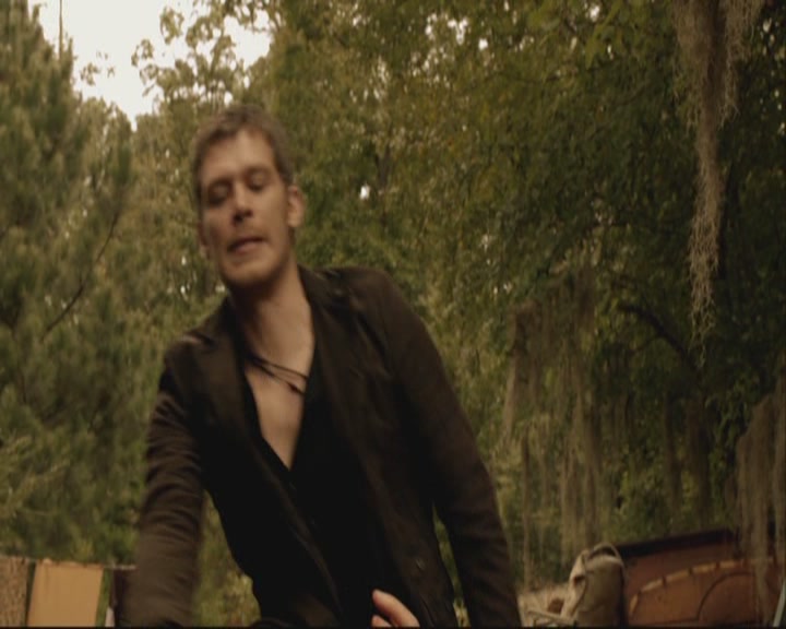 VampireDiariesWorld-dot-org_TheOriginals1x07Bloodletting-deletedscenes0215.jpg