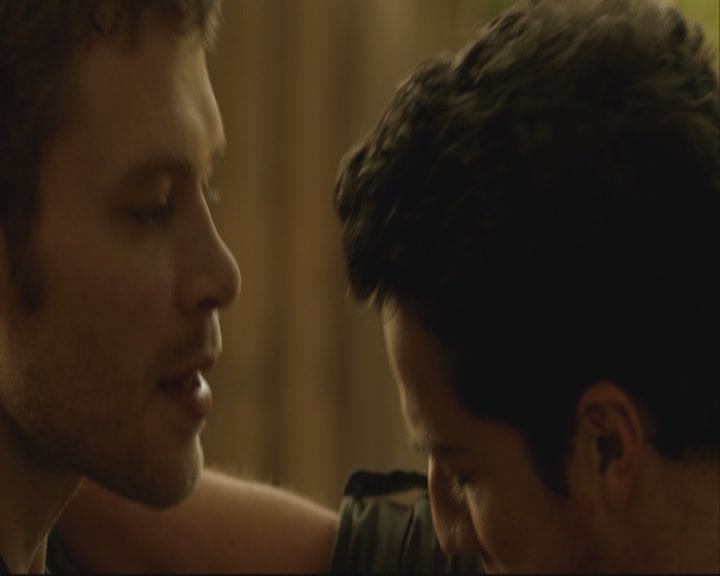 VampireDiariesWorld-dot-org_TheOriginals1x07Bloodletting-deletedscenes0283.jpg