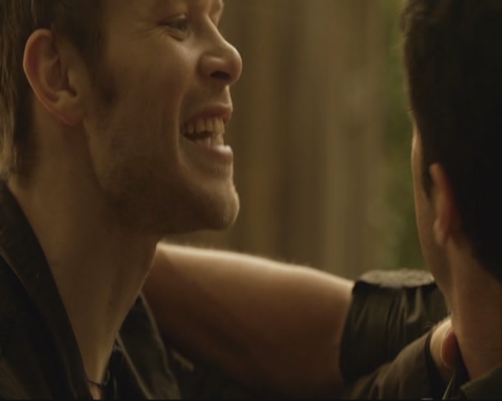 VampireDiariesWorld-dot-org_TheOriginals1x07Bloodletting-deletedscenes0309.jpg