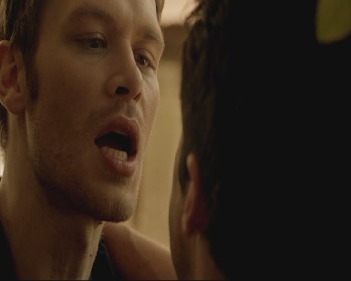 VampireDiariesWorld-dot-org_TheOriginals1x07Bloodletting-deletedscenes0318.jpg