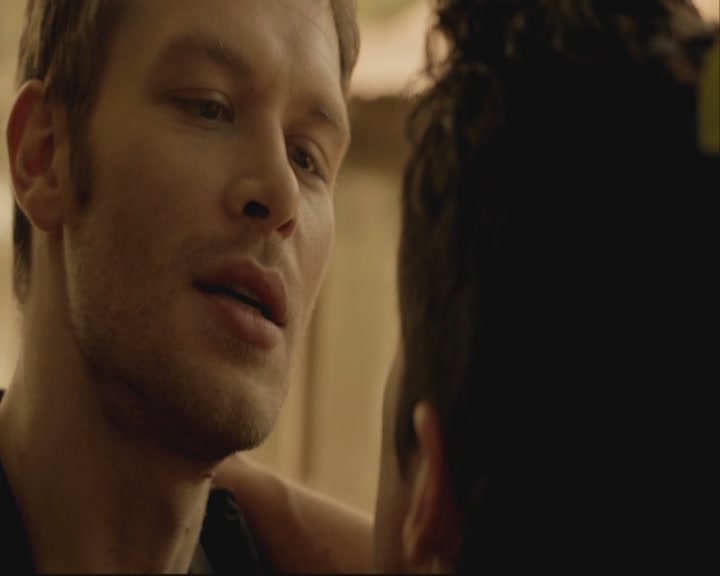 VampireDiariesWorld-dot-org_TheOriginals1x07Bloodletting-deletedscenes0320.jpg