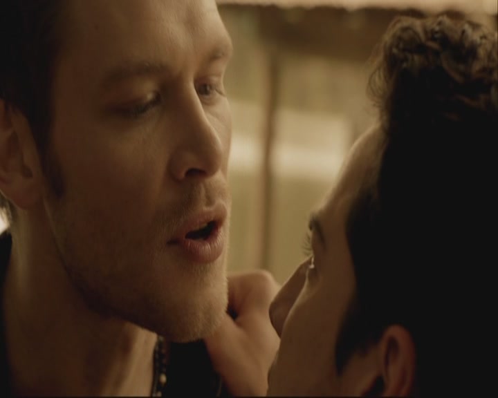 VampireDiariesWorld-dot-org_TheOriginals1x07Bloodletting-deletedscenes0342.jpg