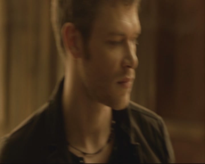 VampireDiariesWorld-dot-org_TheOriginals1x07Bloodletting-deletedscenes0388.jpg