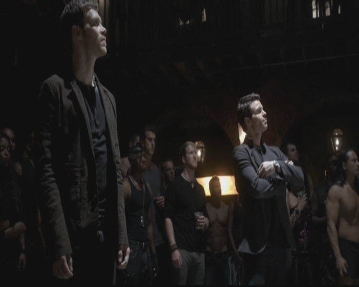 VampireDiariesWorld-dot-org_TheOriginals1x07Bloodletting0205.jpg