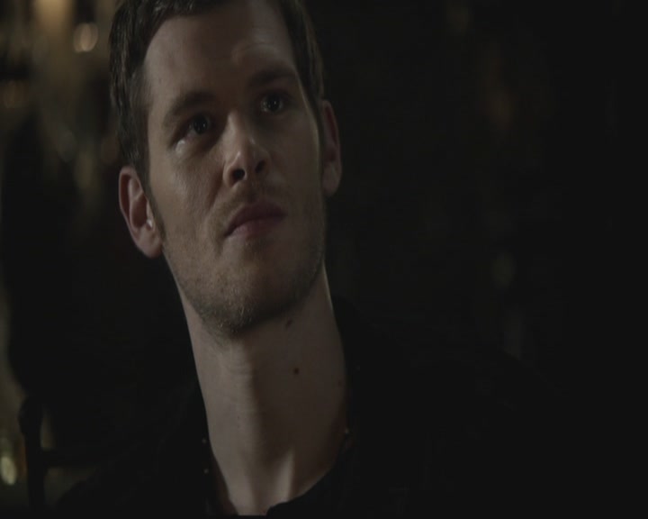 VampireDiariesWorld-dot-org_TheOriginals1x07Bloodletting0321.jpg