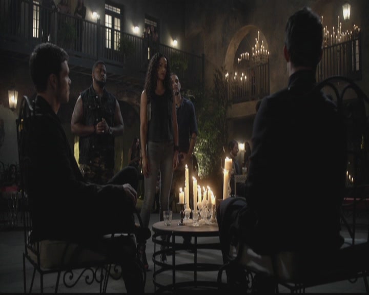 VampireDiariesWorld-dot-org_TheOriginals1x07Bloodletting0322.jpg