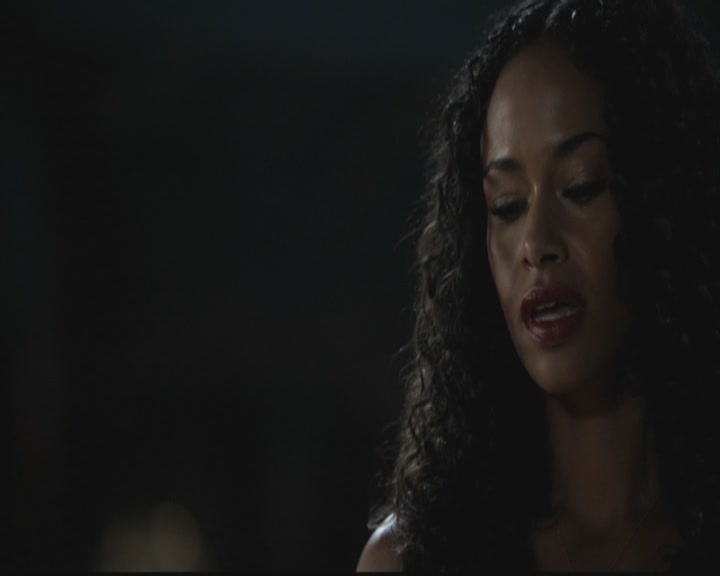 VampireDiariesWorld-dot-org_TheOriginals1x07Bloodletting0325.jpg