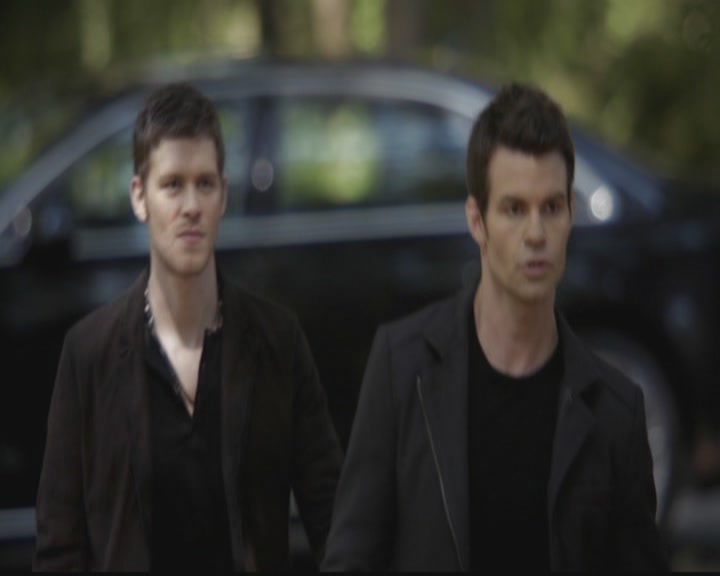 VampireDiariesWorld-dot-org_TheOriginals1x07Bloodletting0521.jpg