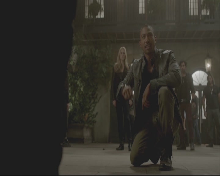 VampireDiariesWorld-dot-org_TheOriginals1x08TheRiverInReverse-deletedscene0397.jpg