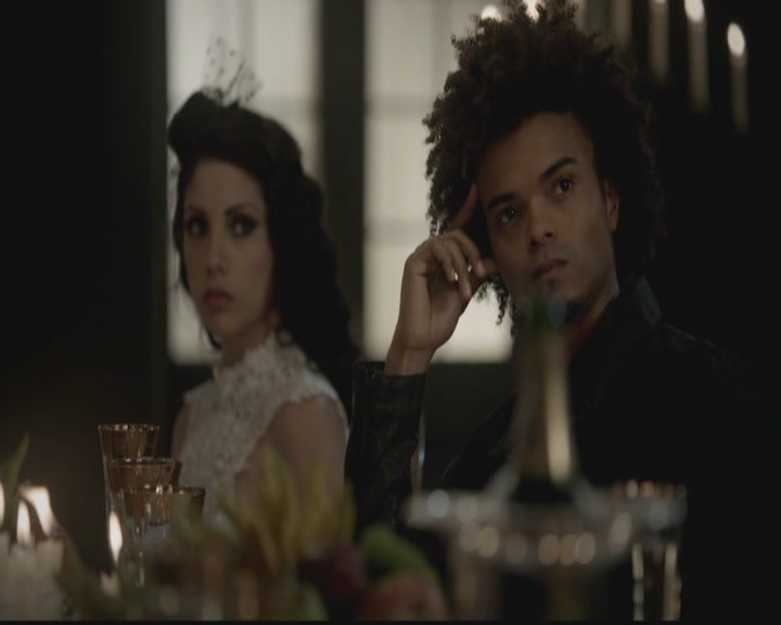 VampireDiariesWorld-dot-org_TheOriginals1x09ReigningPainInNewOrleans0052.jpg