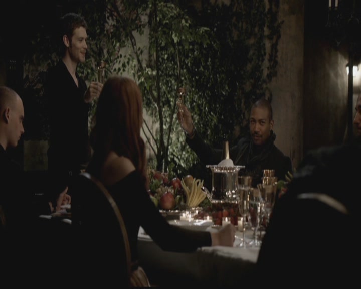 VampireDiariesWorld-dot-org_TheOriginals1x09ReigningPainInNewOrleans0133.jpg