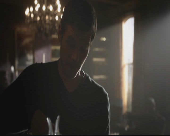 VampireDiariesWorld-dot-org_TheOriginals1x09ReigningPainInNewOrleans0504.jpg