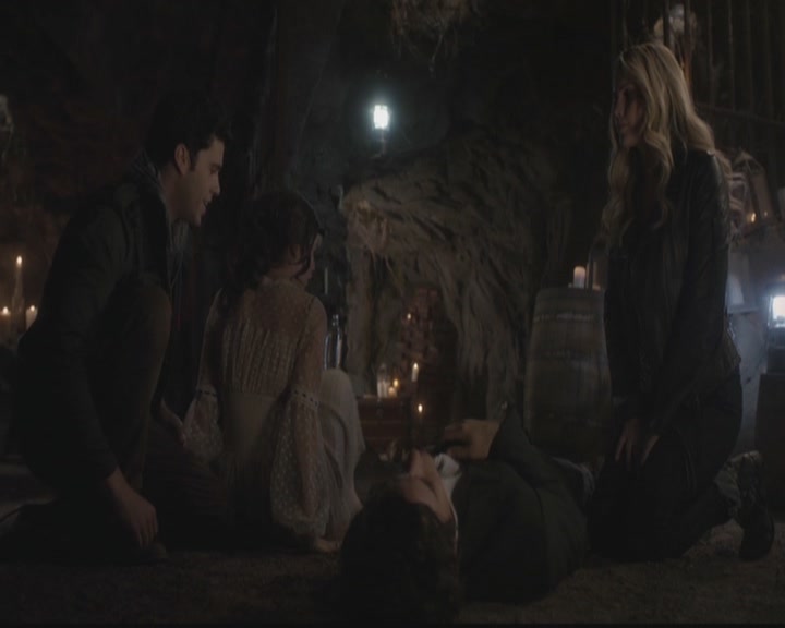 VampireDiariesWorld-dot-org_TheOriginals1x10TheCasketGirls4314.jpg