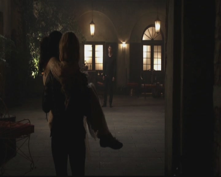 VampireDiariesWorld-dot-org_TheOriginals1x10TheCasketGirls4351.jpg