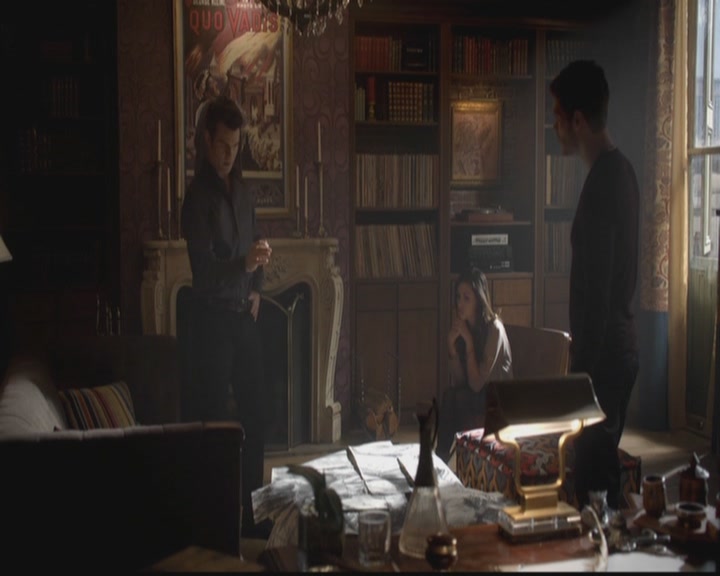 VampireDiariesWorld-dot-org_TheOriginals1x11ApresMoileDeluge0098.jpg