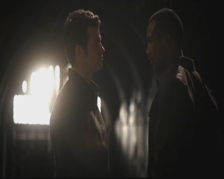 VampireDiariesWorld-dot-org_TheOriginals1x11ApresMoileDeluge0727.jpg