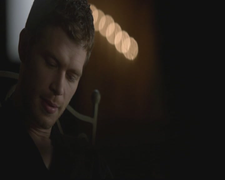 VampireDiariesWorld-dot-org_TheOriginals1x11ApresMoileDeluge2129.jpg