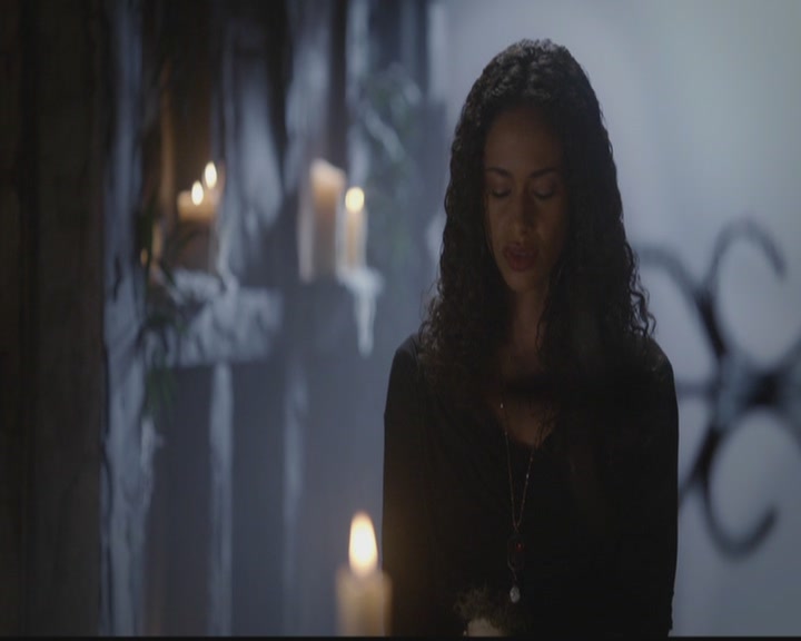 VampireDiariesWorld-dot-org_TheOriginals1x11ApresMoileDeluge2216.jpg