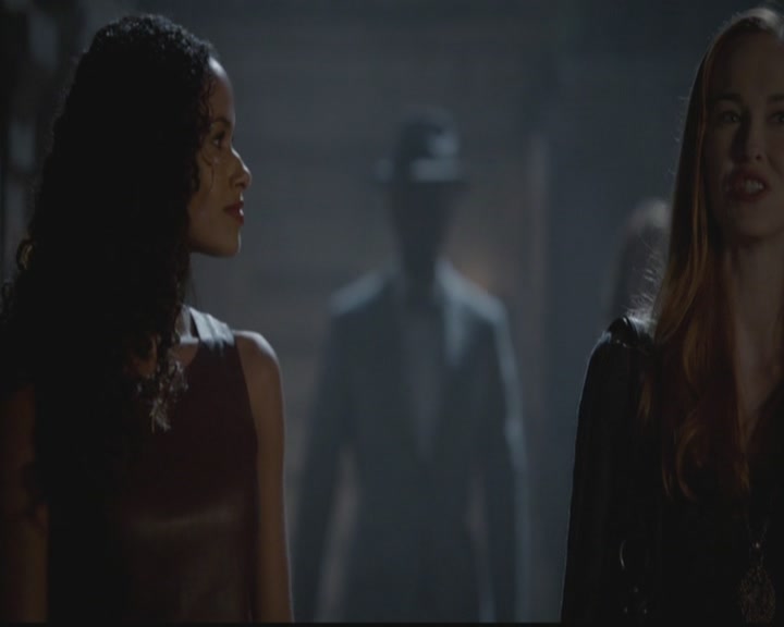 VampireDiariesWorld-dot-org_TheOriginals1x12DanceBackFromTheGrave0052.jpg