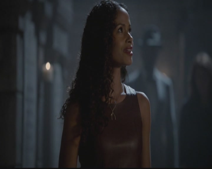 VampireDiariesWorld-dot-org_TheOriginals1x12DanceBackFromTheGrave0053.jpg