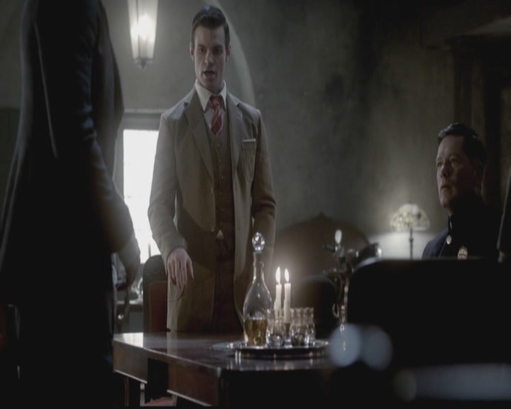 VampireDiariesWorld-dot-org_TheOriginals1x12DanceBackFromTheGrave0198.jpg