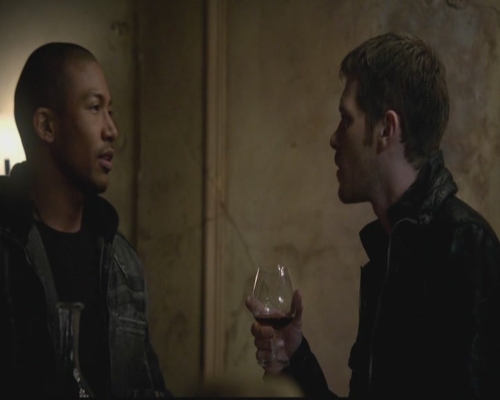 VampireDiariesWorld-dot-org_TheOriginals1x12DanceBackFromTheGrave2164.jpg