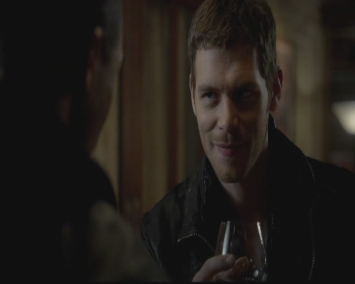 VampireDiariesWorld-dot-org_TheOriginals1x12DanceBackFromTheGrave2168.jpg